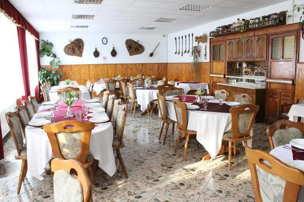 Flóra Panzió Miskolc